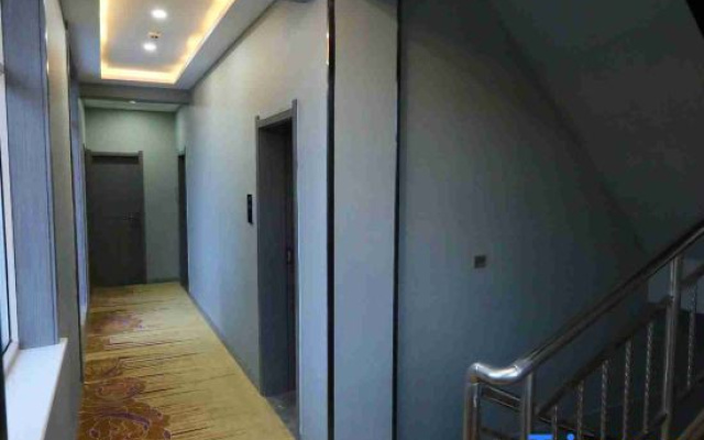 Qicai Danxia Apricot Hotel