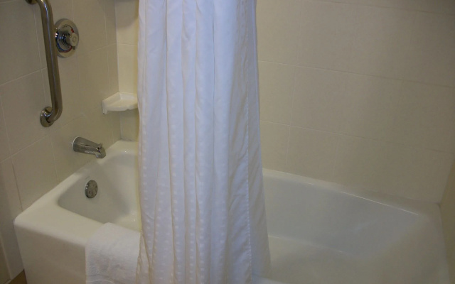 Holiday Inn Express & Suites Valdosta West - Mall Area by IHG