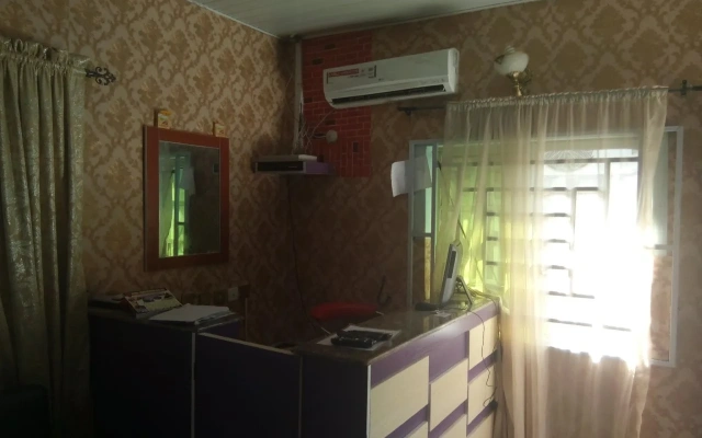 Danison Suites