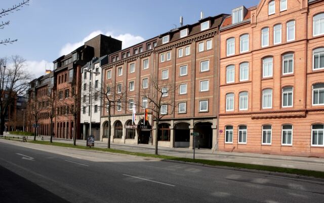 Hotel Berliner Hof вид на фасад