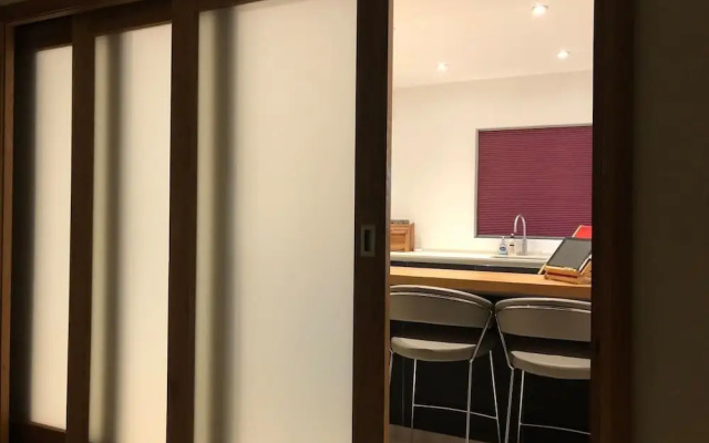 Discreet Luxury, Super House!