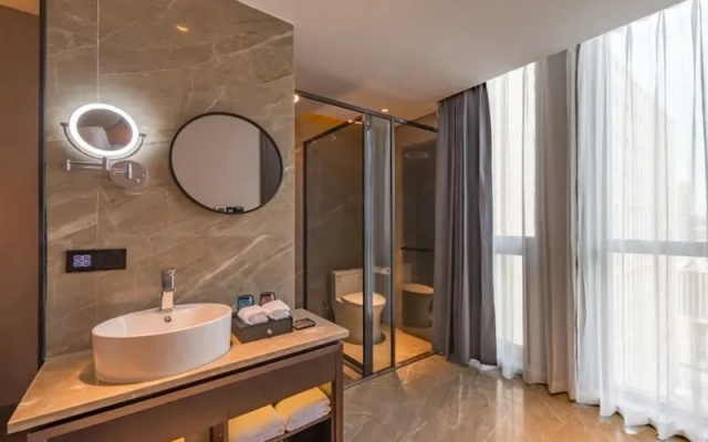 Rezen Dong Hotel (Hangzhou Jiubao Subway Station)
