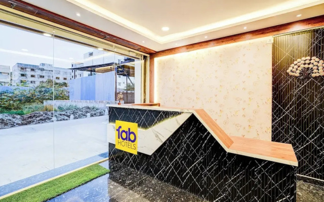 Fabhotel Leon Square