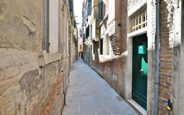 Calle Del Forno Apartment