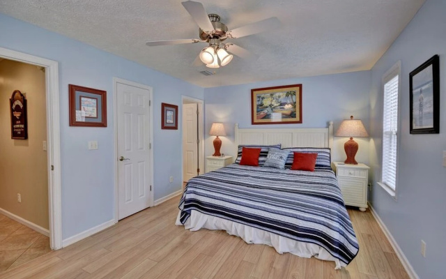 6717 Beach Drive - 1977178