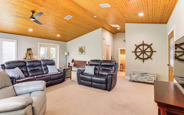 Boathouse & Dock: Riverfront Dunnellon Getaway!