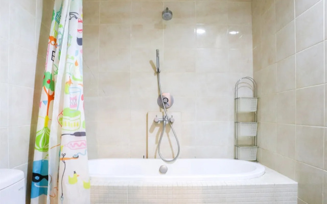 Gorgeous And Homey 2Br Essence Dharmawangsa Apartment
