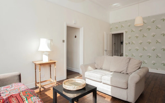 West Kensington 1 Bedroom Flat