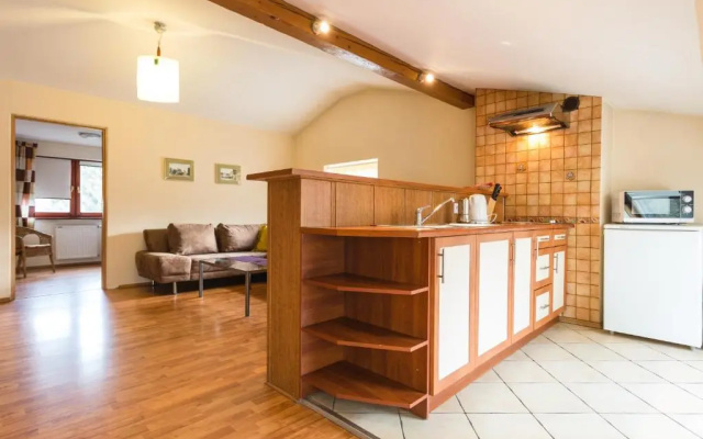 Aparthouse
