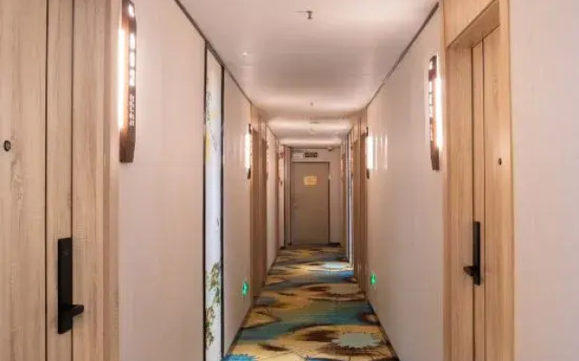 Wenxing Hotel (Guangzhou Beijing Road Pedestrian Street Haizhu Square Subway Station)