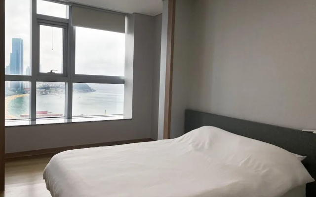Aratrium Hotel