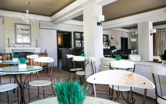 Irilena Hotel