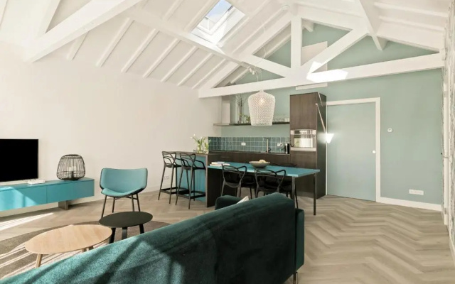 DRL45 Luxury apartment in the heart of Domburg
