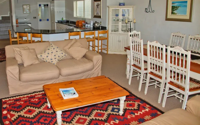 10 Mystique Self catering