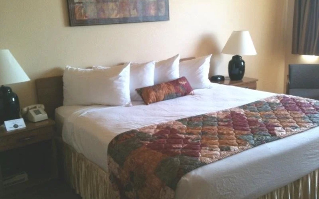 Quality Inn University