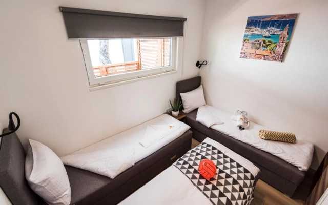 Mobile Home Pirovac 30