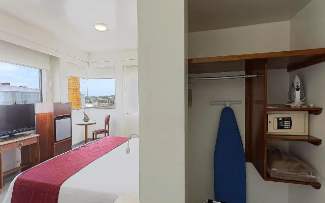 Olmeca Plaza Urban Express Hotel