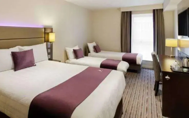 Premier Inn Banbury - M40 J11