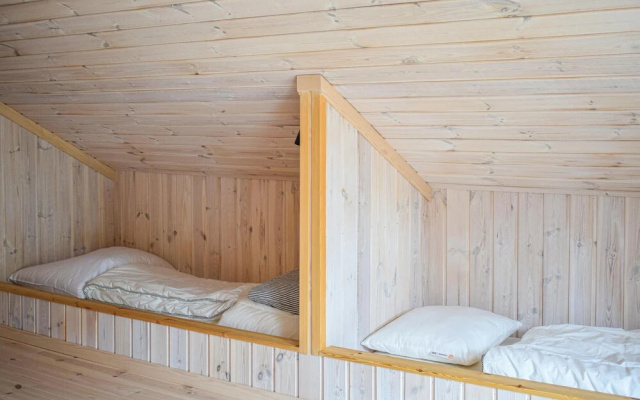 Beautiful Home in Skare With Wifi and 5 Bedrooms