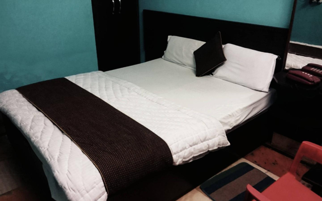 Hotel Aditya Inn