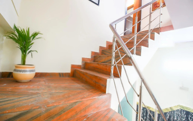 OYO 67068 Sanrac Residency