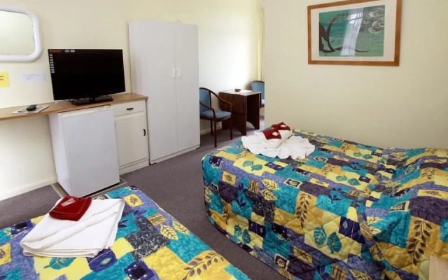 Norfolk Pine Motel