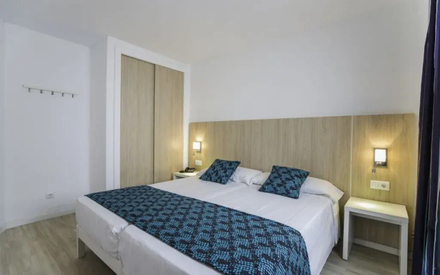 Отель Apts. Holiday Center комната для гостей