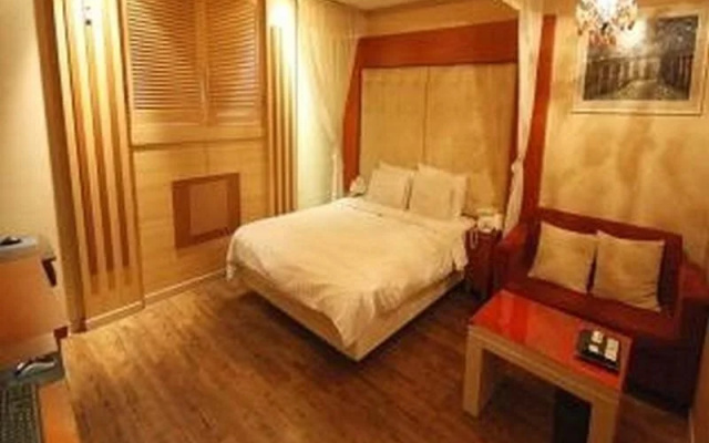 Hotel Lust