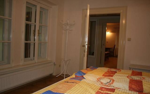 Апартаменты Apartment Stare Mesto Anenska вид на фасад