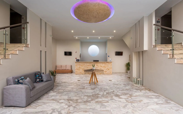Sisi Breeze Hotel