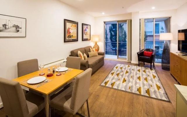 StayCentral Melbourne Serviced Apartments - Catani 1 & 2