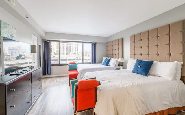 Stay Together Suites | Center Strip View