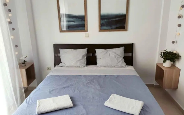 Fully equipped 2-bedroom flat unique view all year