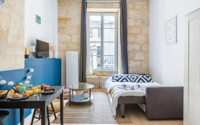 Cosy Studio With Mezzanine - City Center