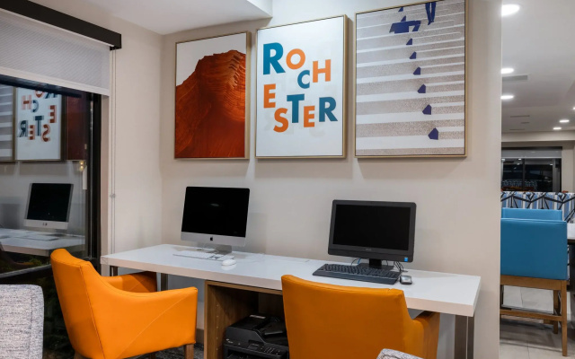 Holiday Inn Express Rochester South - Mayo Area by IHG