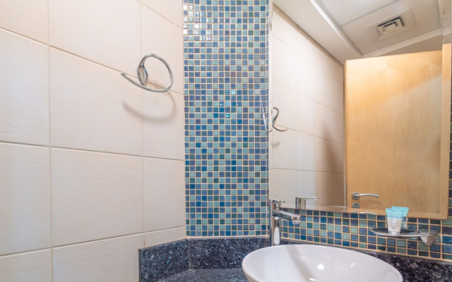 LUX The Shoreline Penthouse Suite