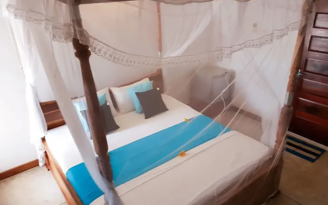 White Villa Beach Resort