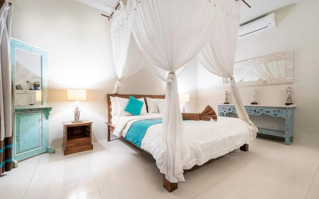Tir Na Nog Beachfront Resort