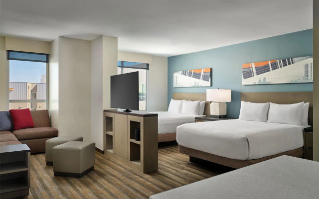 Hyatt House LA - University Medical Center