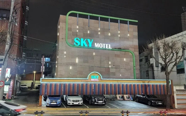 SKY Motel