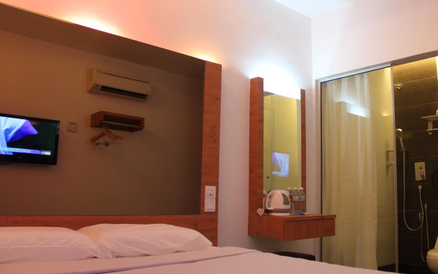 Dream Hotel