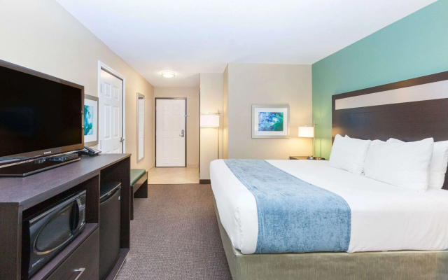 Baymont by Wyndham Midland Center