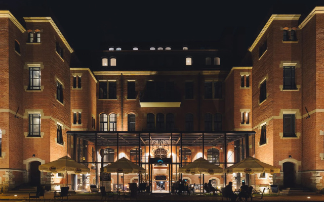hotelImage