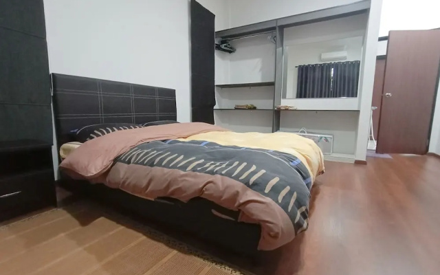 OYO 90203 Emma Sukma Homestay