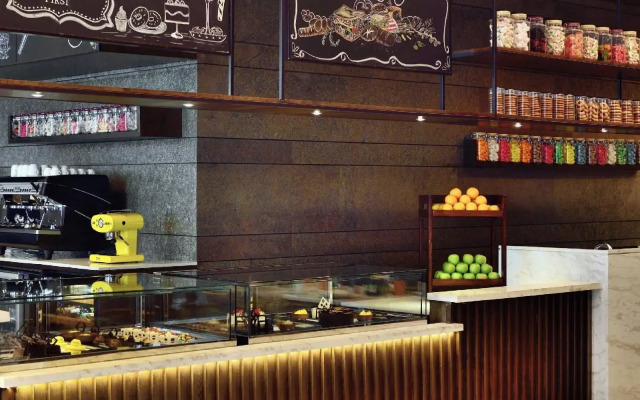Courtyard by Marriott Gurugram Downtown
