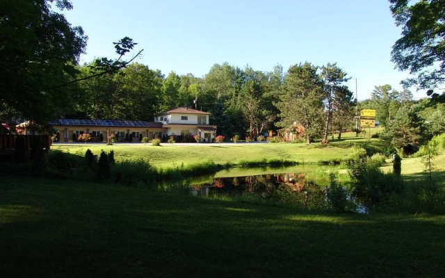 The Highlands Motel