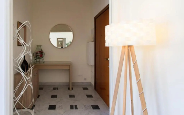 Air-Conditioned Apartment With Furnished Terrace & Parking Rated 3 Stars