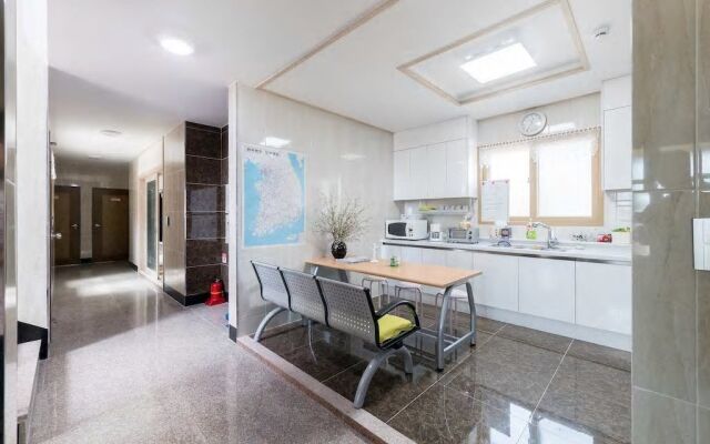 Hub Guest House