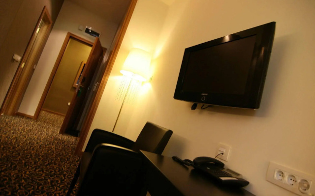 Hotel Crystal