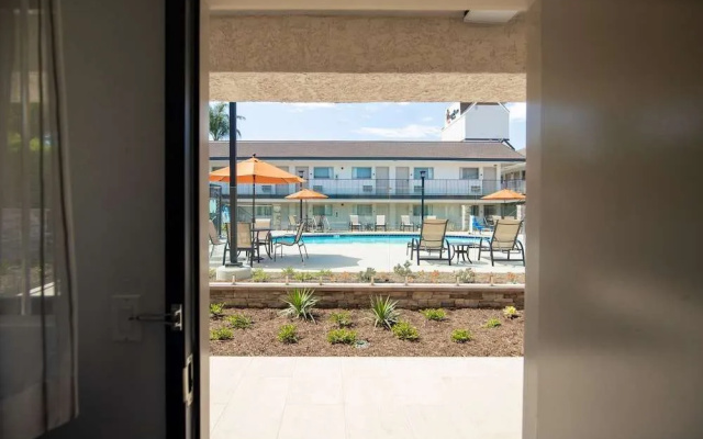 Orange Grove Inn